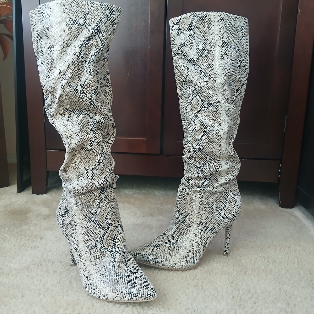 Jessica Simpson Gray and White Heeled Boots with Snakeskin Pattern